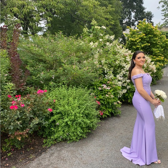 Lavender off the shoulder gown - Picture 4 of 5